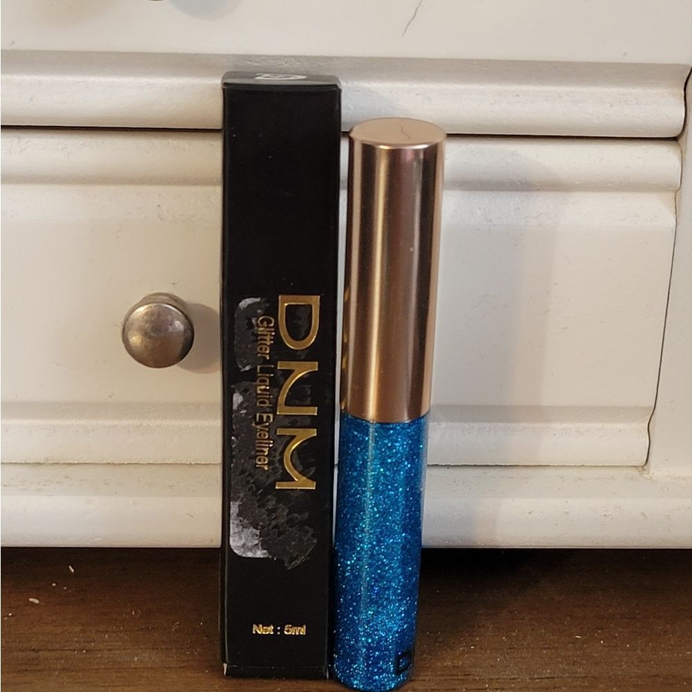 Waterproof glitter metallic eyeliner royal blue - Picture 4 of 4